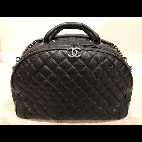 Chanel Quilted Shoulder Bag - Picture 1 of 12